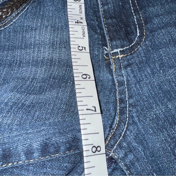 L.E.I. Women's 9 Regular Ashley Lowrise Distressed Leather Braided Pocket Jeans - Picture 10 of 10